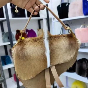 Noble And Luxurious Genuine Fur Saddle Bag Springbok Sheepskin Messenger Bag European American Fashion Personalized Women's Bag
